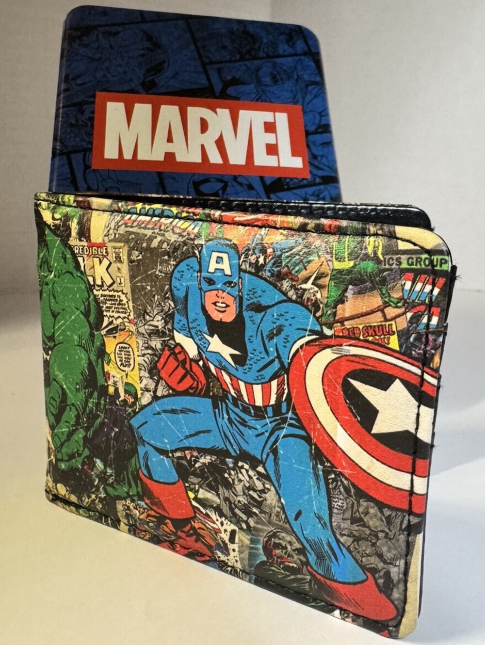 Buckle-Down Marvel Comics Bifold Wallet Spider-Man Hulk Captain America Logo NWT